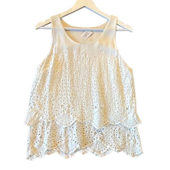 Cabi Frolic white eyelet tiered sleeveless top size M - Picture 3 of 12